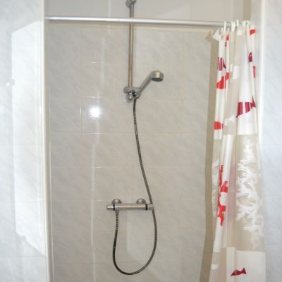location mini villa salle de bain camping balanea 2024 5